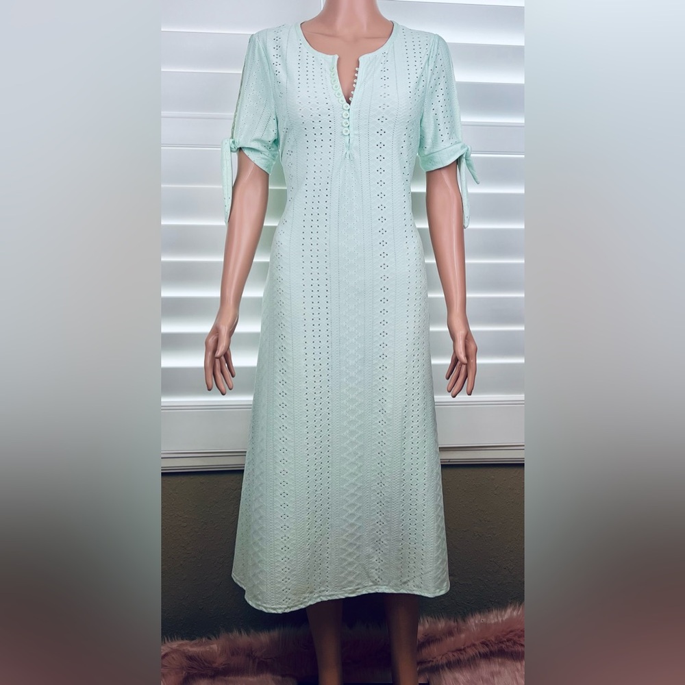 NWOT~Mint Crochet Eyelet Midi Dress Sz. M